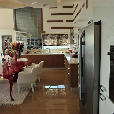 Admiral Elite * אלאניה